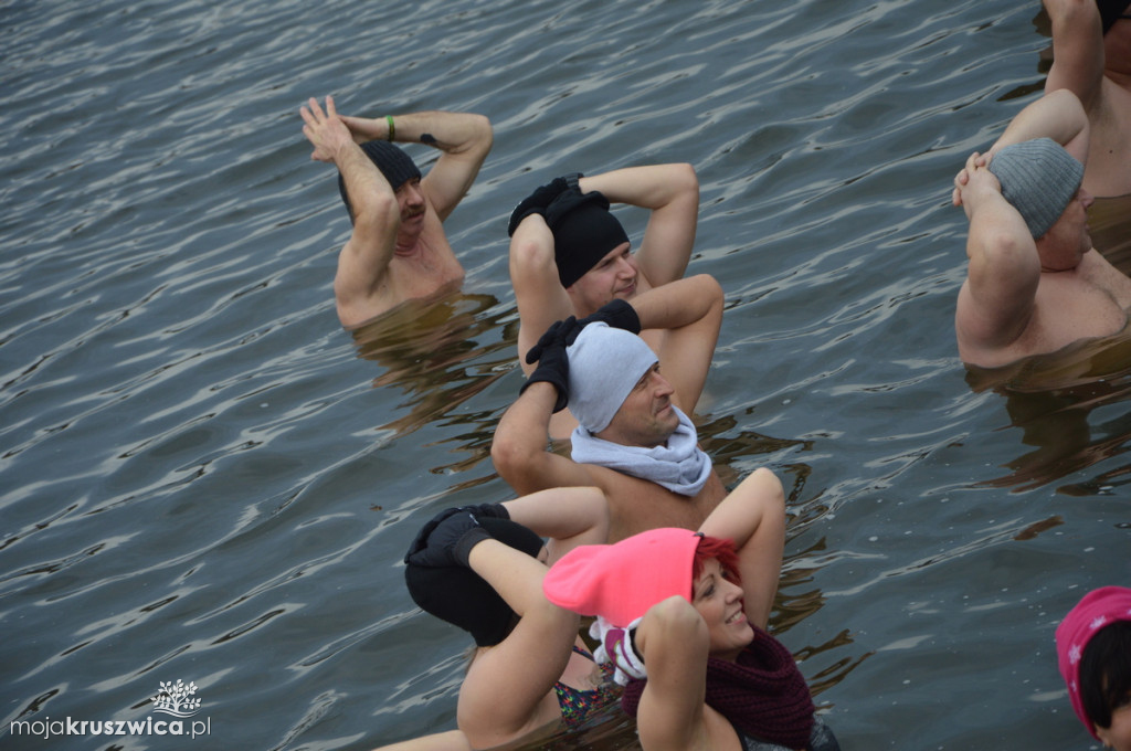 Niedzielne morsowanie na dzikiej plaży