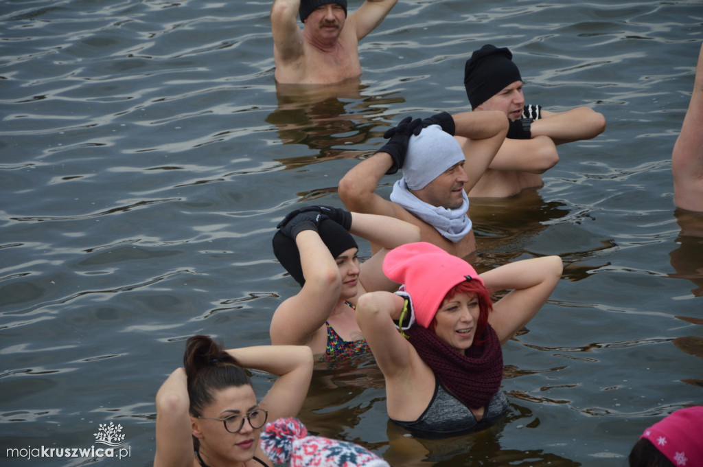Niedzielne morsowanie na dzikiej plaży