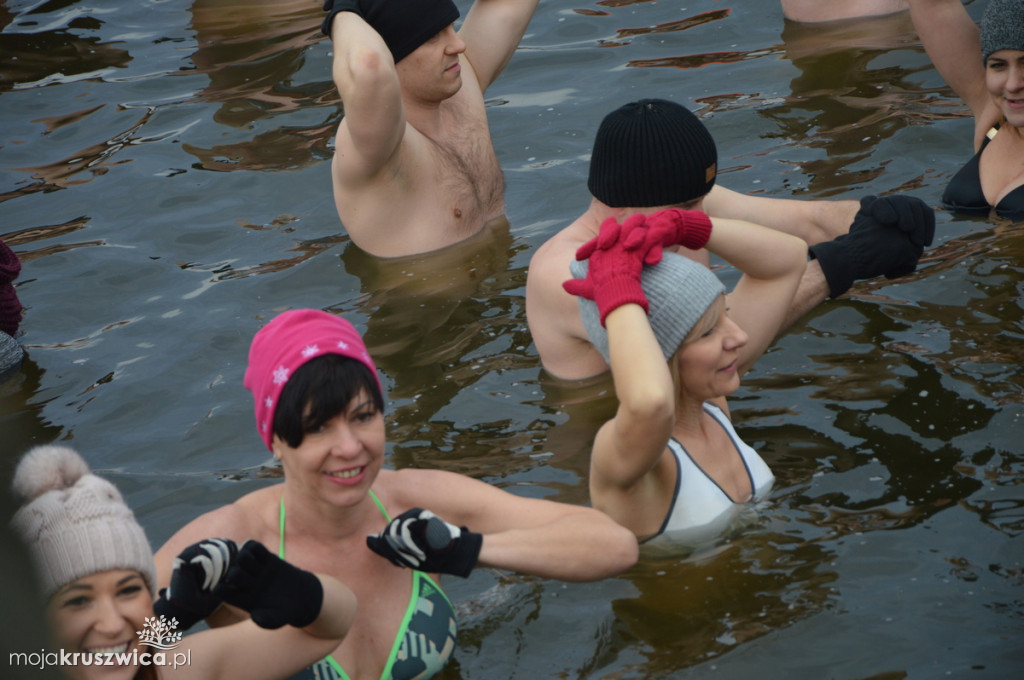 Niedzielne morsowanie na dzikiej plaży