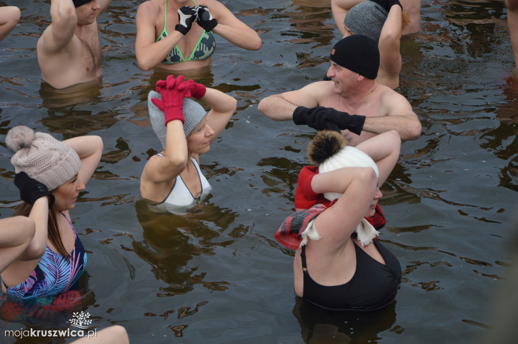 Niedzielne morsowanie na dzikiej plaży