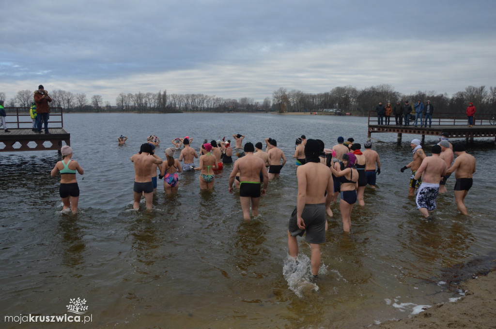 Niedzielne morsowanie na dzikiej plaży