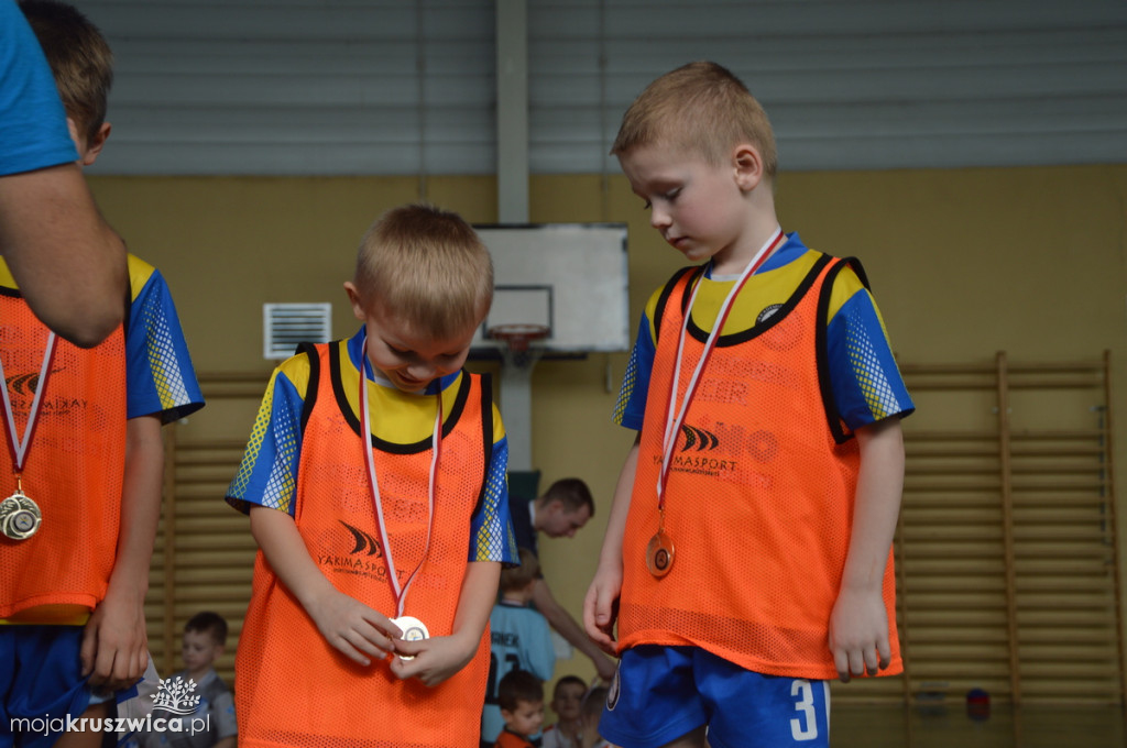 Mali piłkarze zmierzyli się na kruszwickiej hali