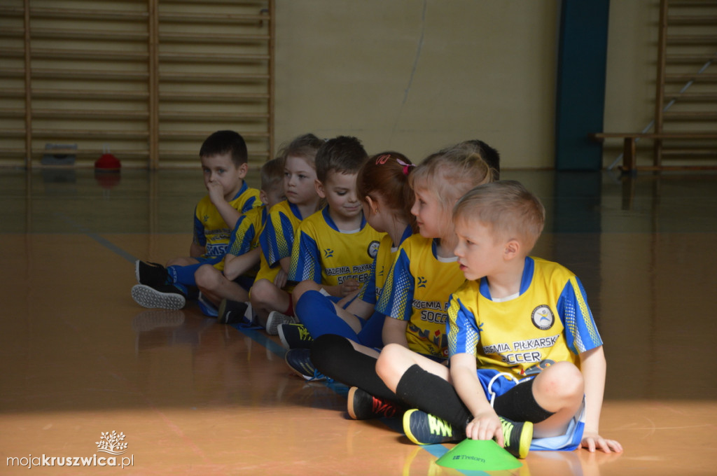 Mali piłkarze zmierzyli się na kruszwickiej hali