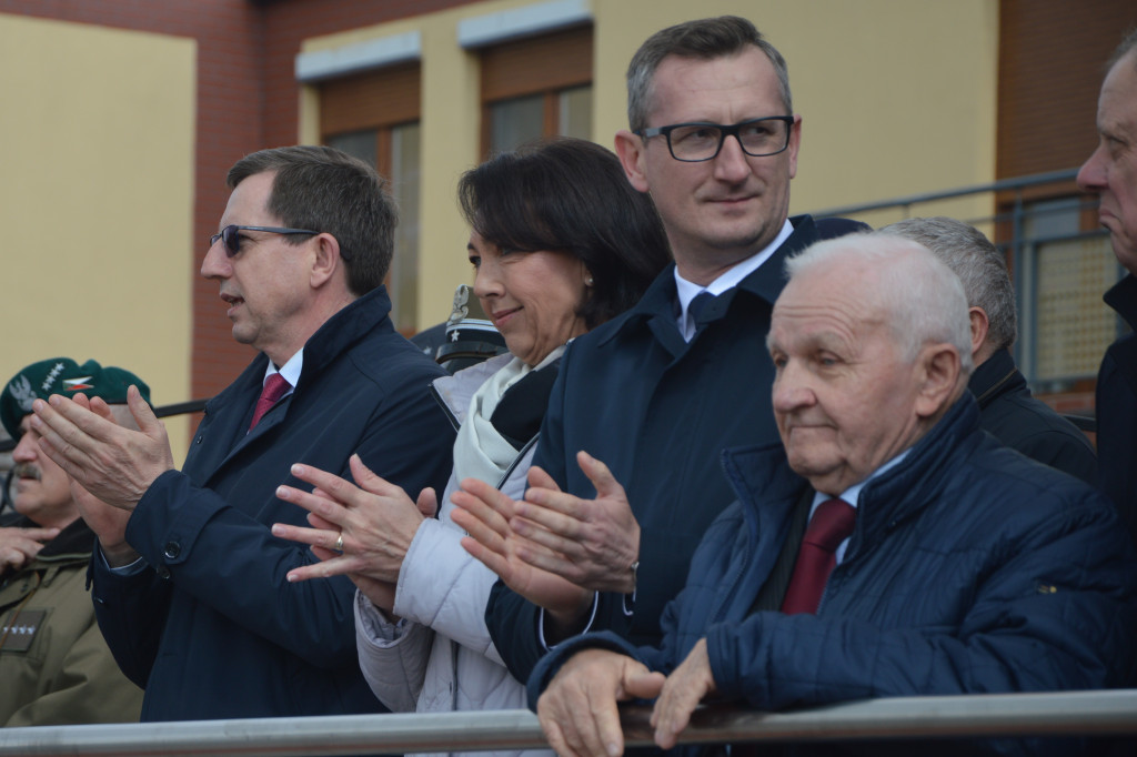 Uroczystość ślubowania klas mundurowych