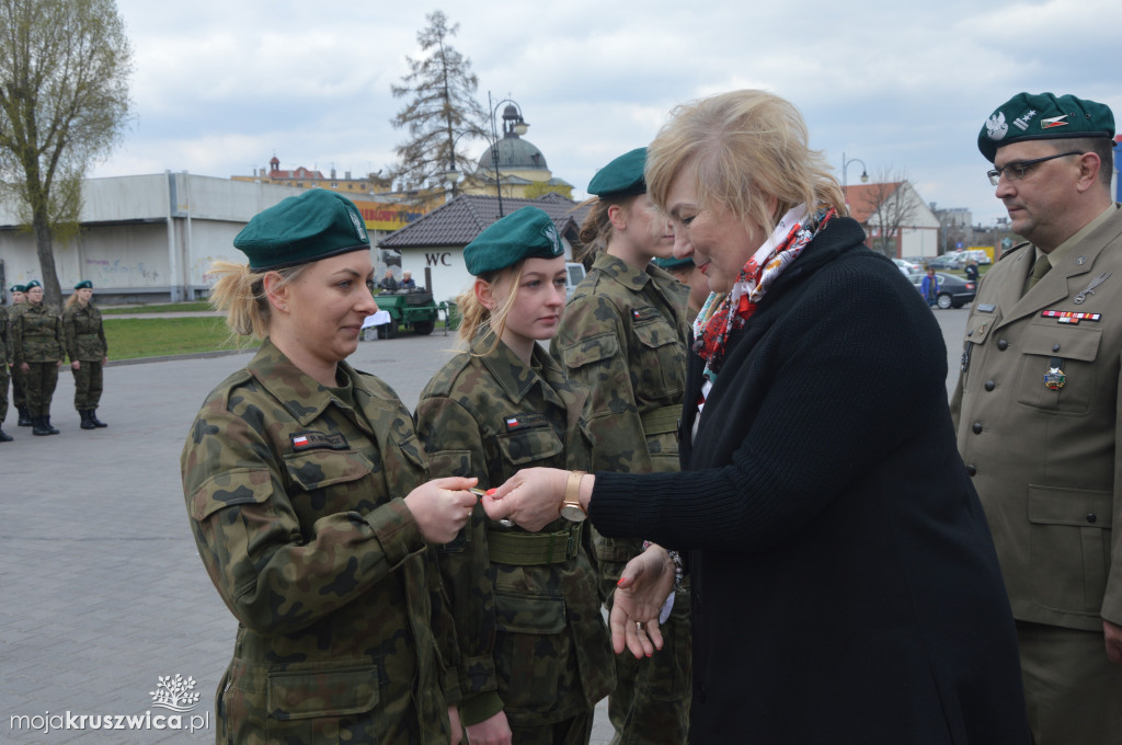 Uroczystość ślubowania klas mundurowych
