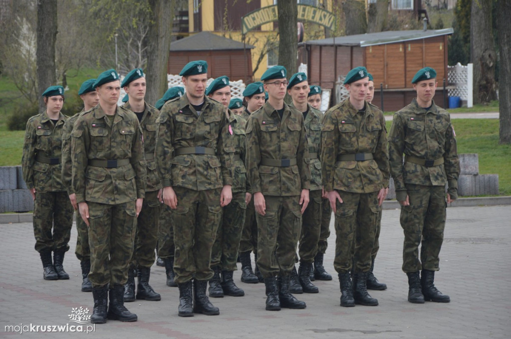 Uroczystość ślubowania klas mundurowych