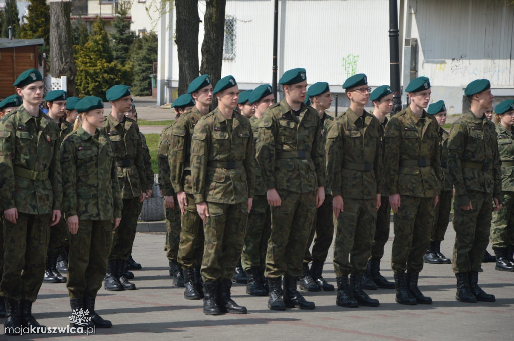 Uroczystość ślubowania klas mundurowych