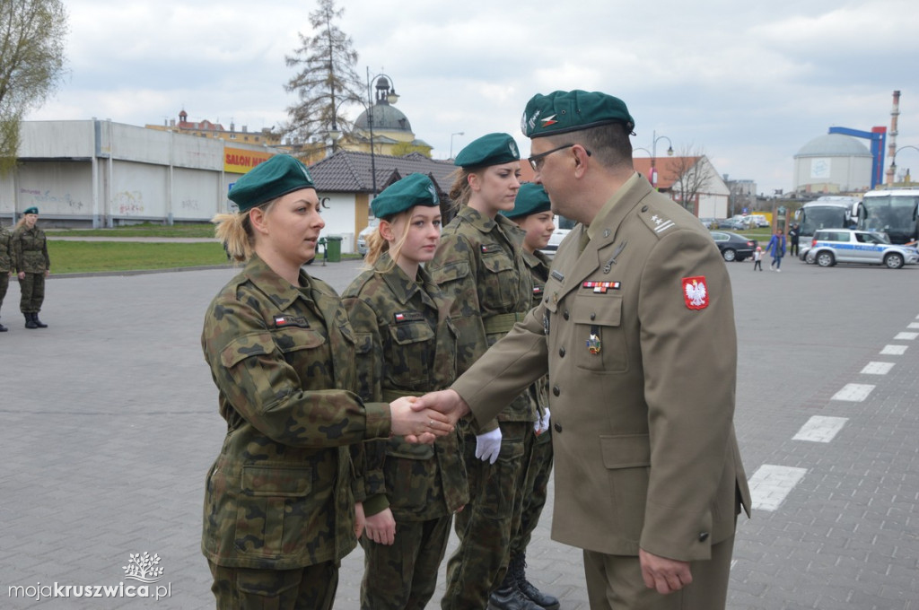 Uroczystość ślubowania klas mundurowych