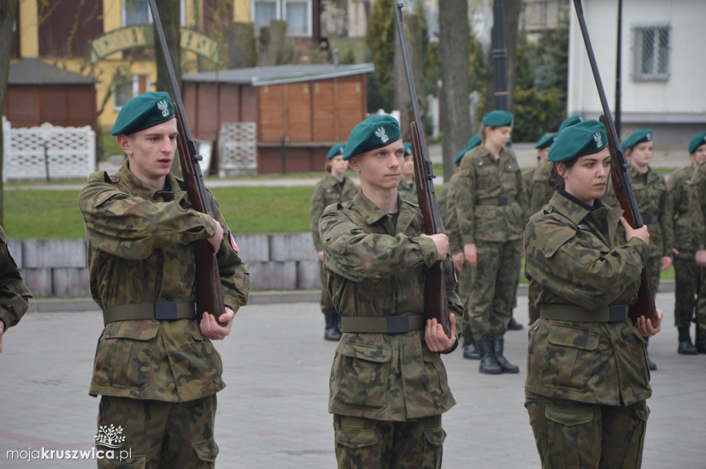 Uroczystość ślubowania klas mundurowych