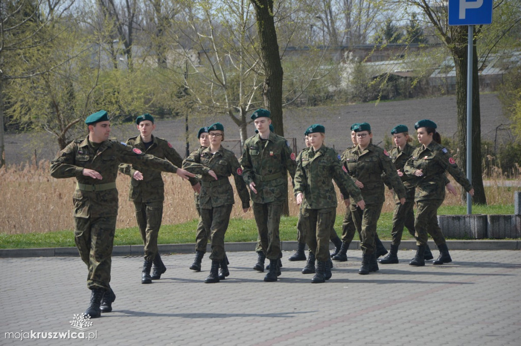 Uroczystość ślubowania klas mundurowych
