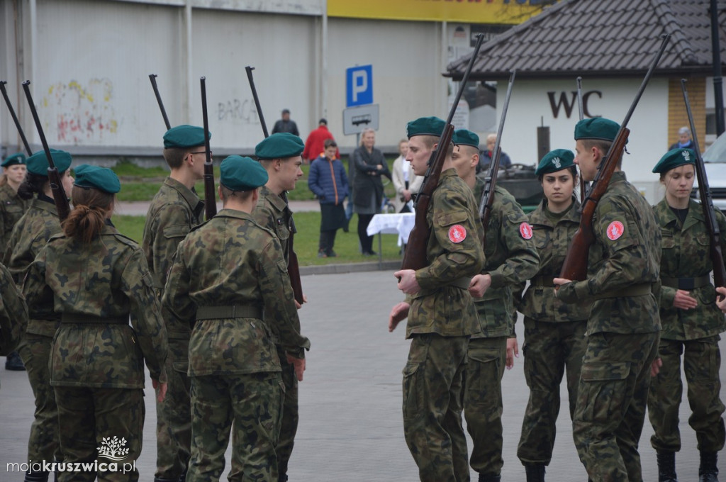 Uroczystość ślubowania klas mundurowych