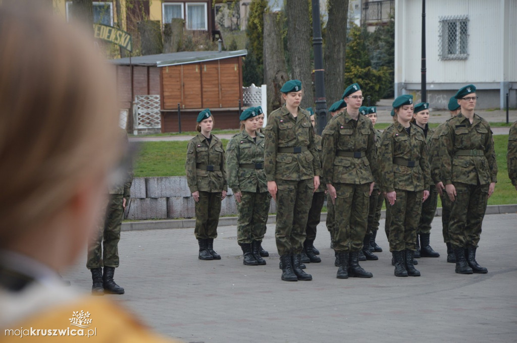 Uroczystość ślubowania klas mundurowych
