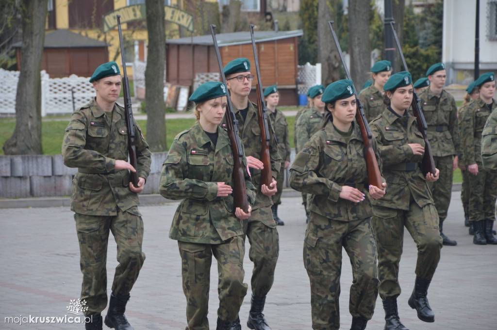 Uroczystość ślubowania klas mundurowych