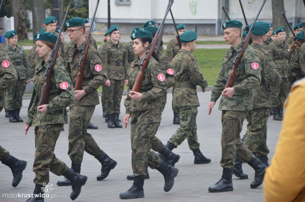 Uroczystość ślubowania klas mundurowych