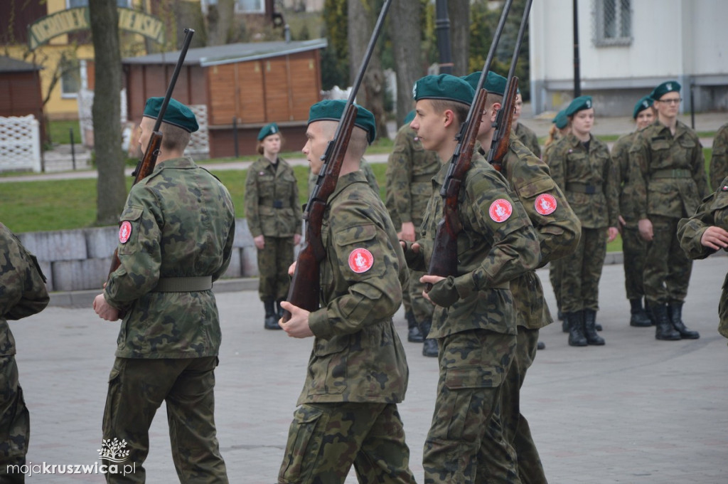 Uroczystość ślubowania klas mundurowych