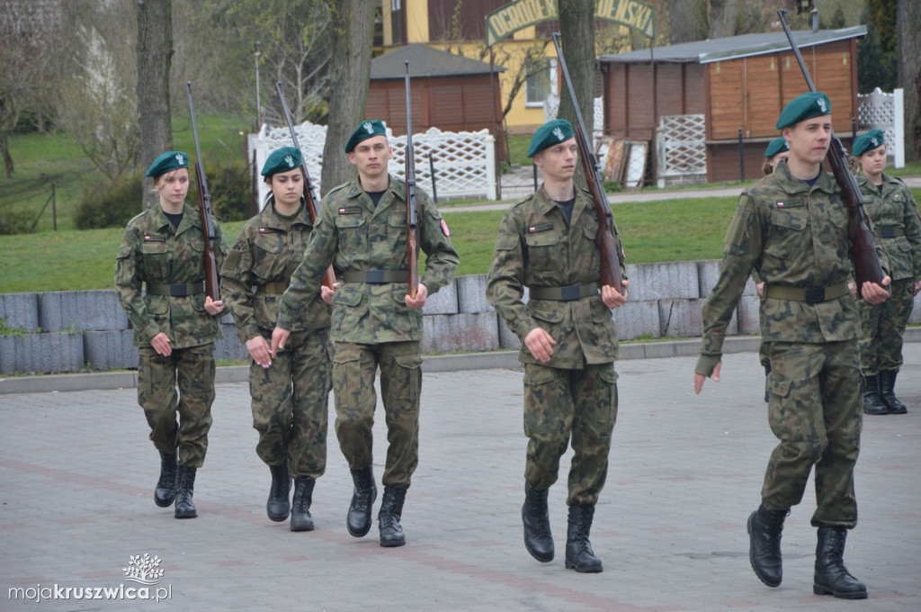 Uroczystość ślubowania klas mundurowych