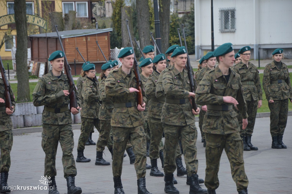 Uroczystość ślubowania klas mundurowych