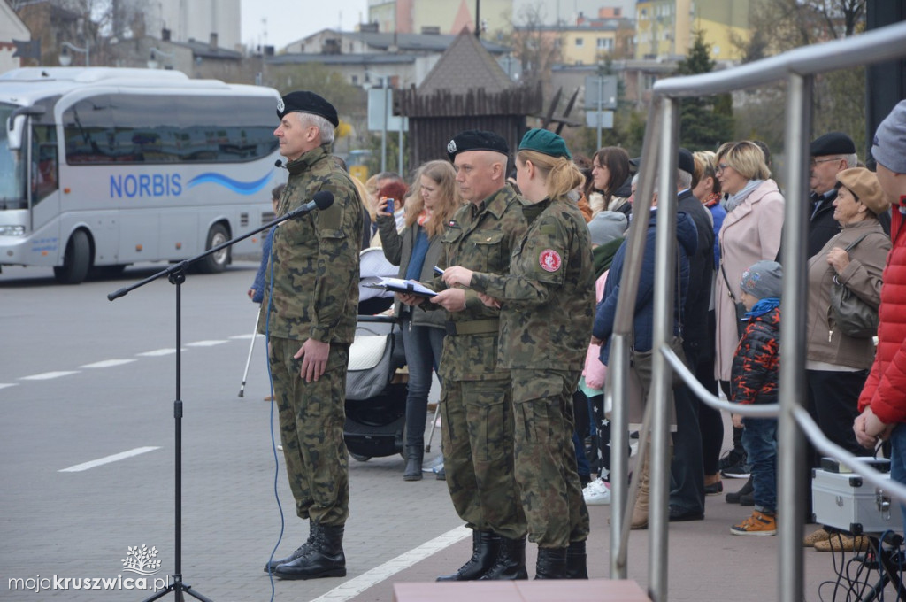 Uroczystość ślubowania klas mundurowych