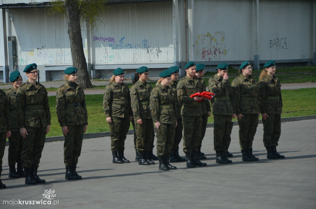 Uroczystość ślubowania klas mundurowych