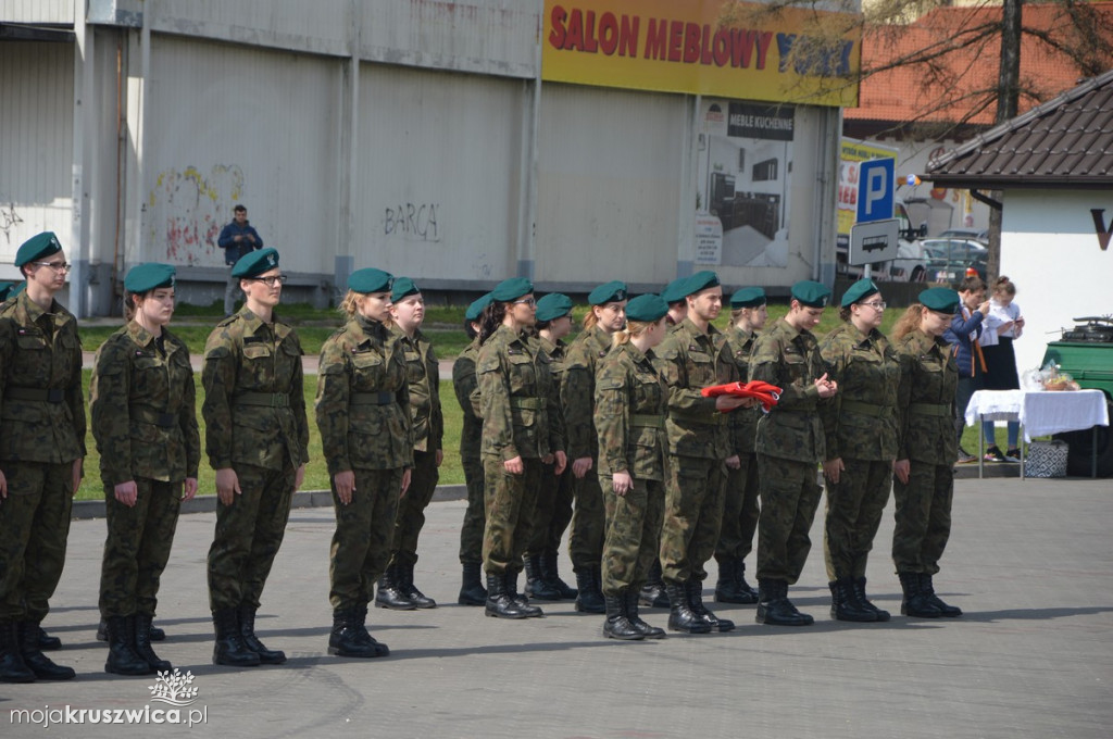 Uroczystość ślubowania klas mundurowych