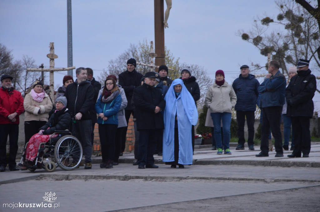Droga Krzyżowa w Chełmcach