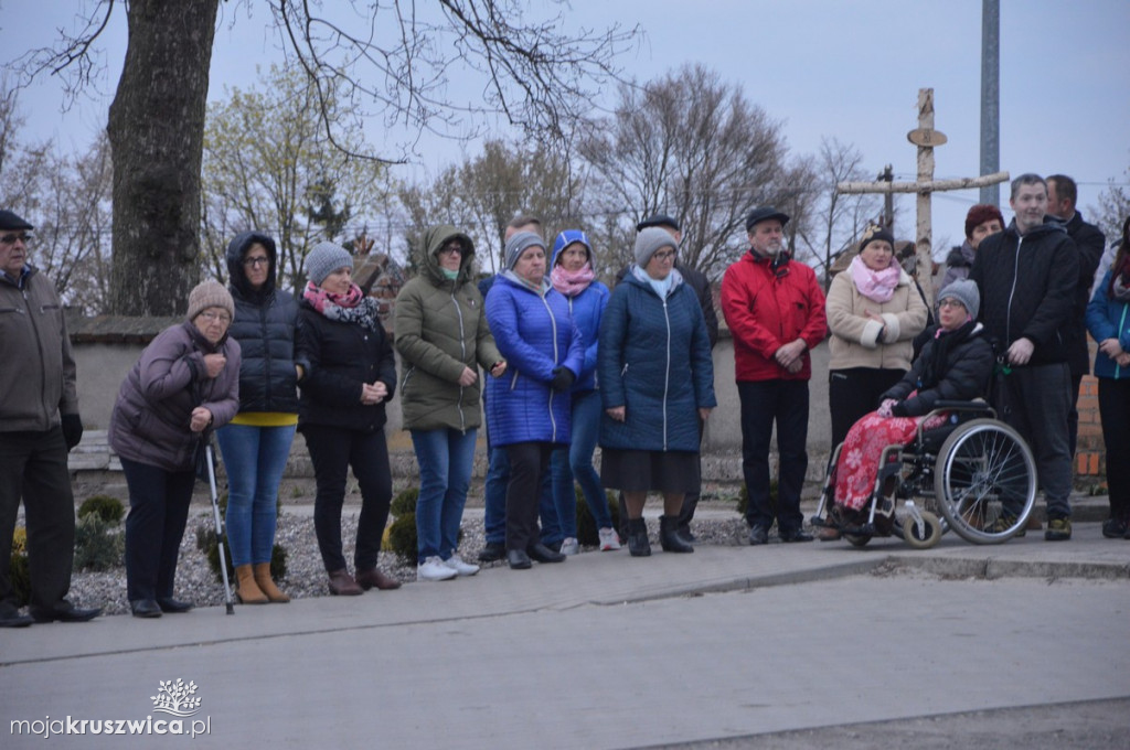 Droga Krzyżowa w Chełmcach