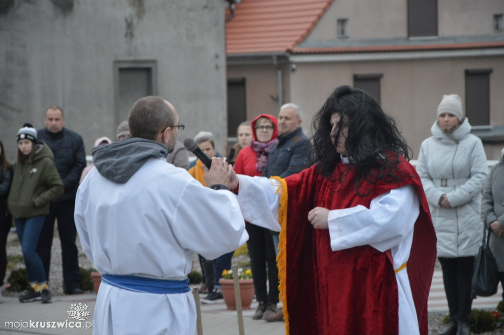 Droga Krzyżowa w Chełmcach