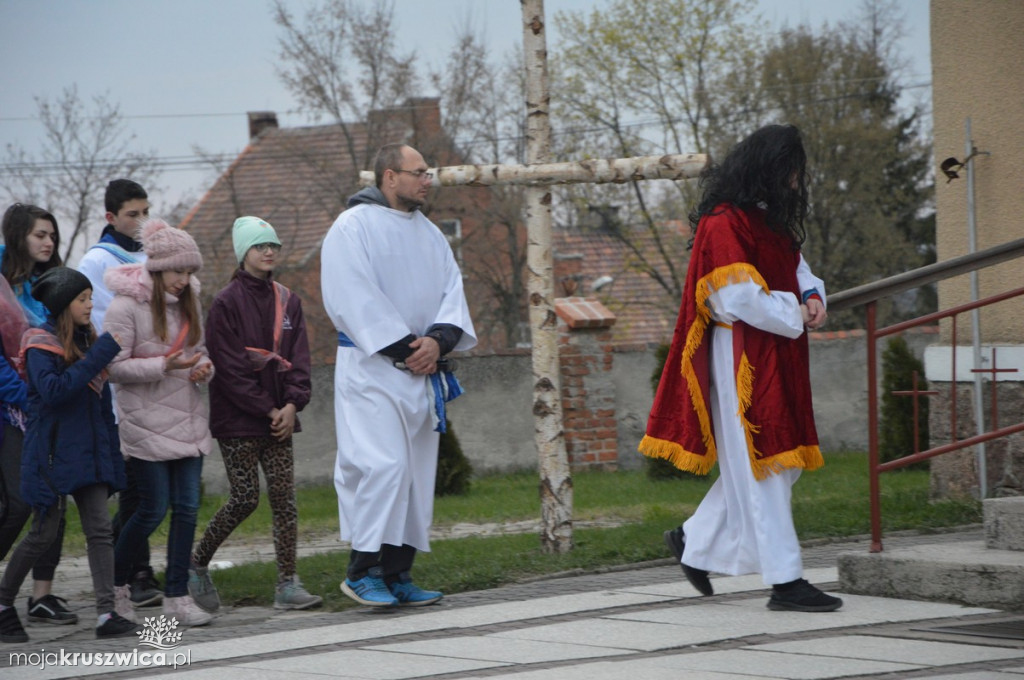 Droga Krzyżowa w Chełmcach