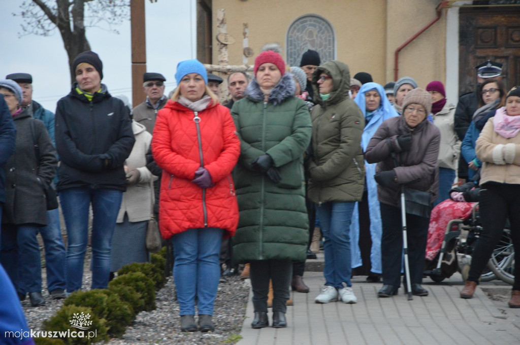 Droga Krzyżowa w Chełmcach