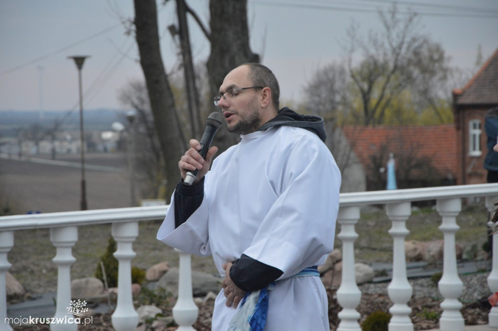 Droga Krzyżowa w Chełmcach