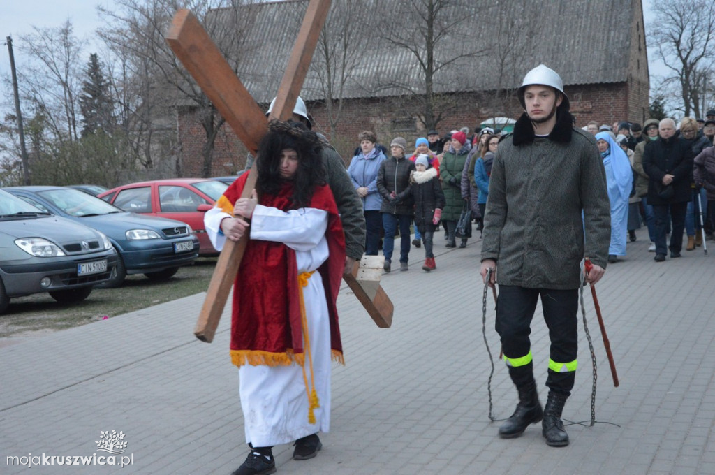 Droga Krzyżowa w Chełmcach