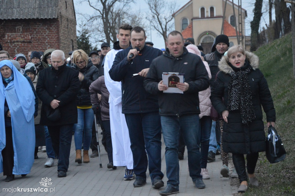 Droga Krzyżowa w Chełmcach