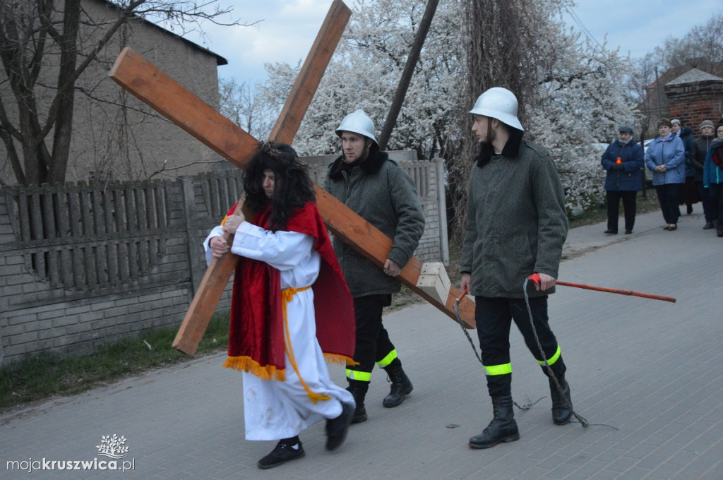 Droga Krzyżowa w Chełmcach