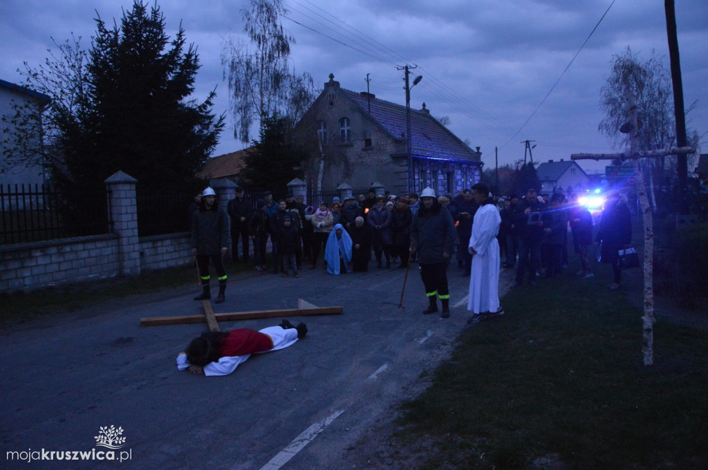 Droga Krzyżowa w Chełmcach