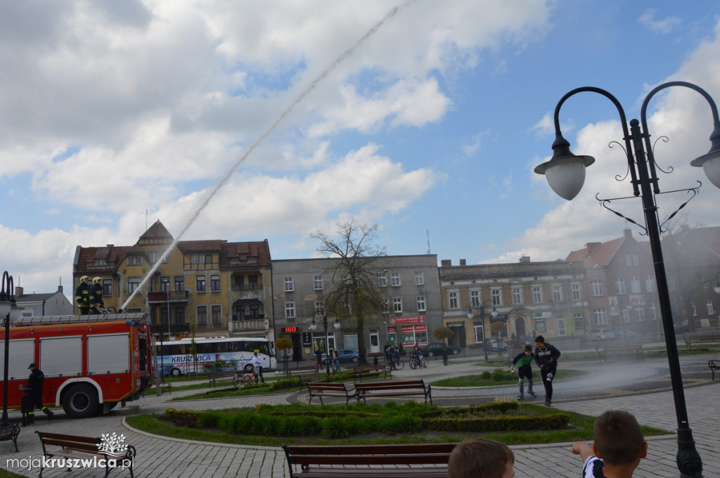 Wielki dyngus na kruszwickim rynku