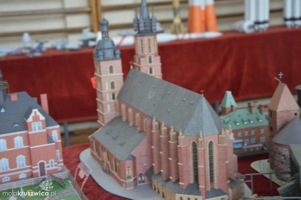 Modele kartonowe 2019