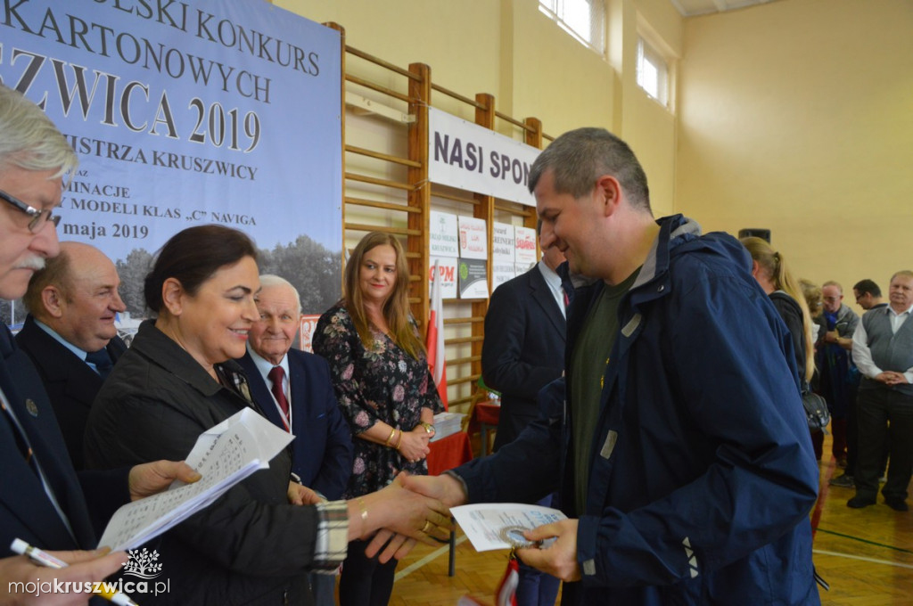 Konkurs modeli kartonowych 2019