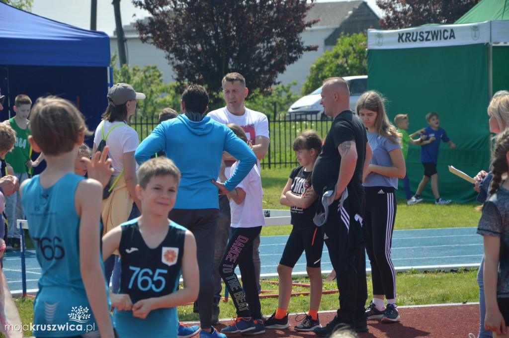 Otwarte Mistrzostwa Kruszwicy dzieci w lekkiej atletyce.