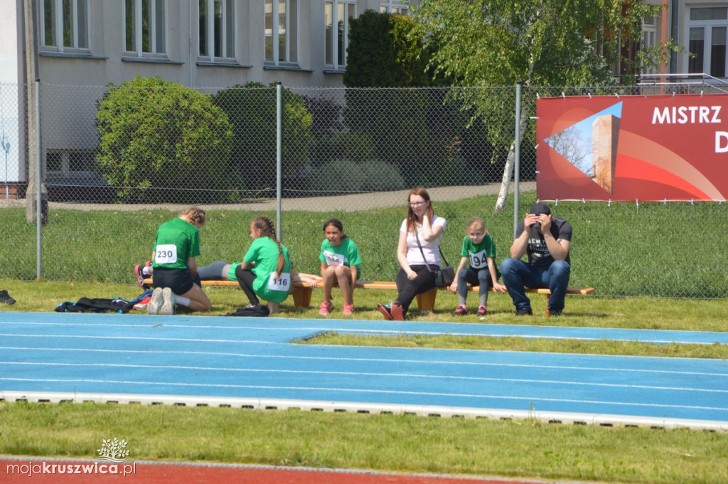 Otwarte Mistrzostwa Kruszwicy dzieci w lekkiej atletyce.