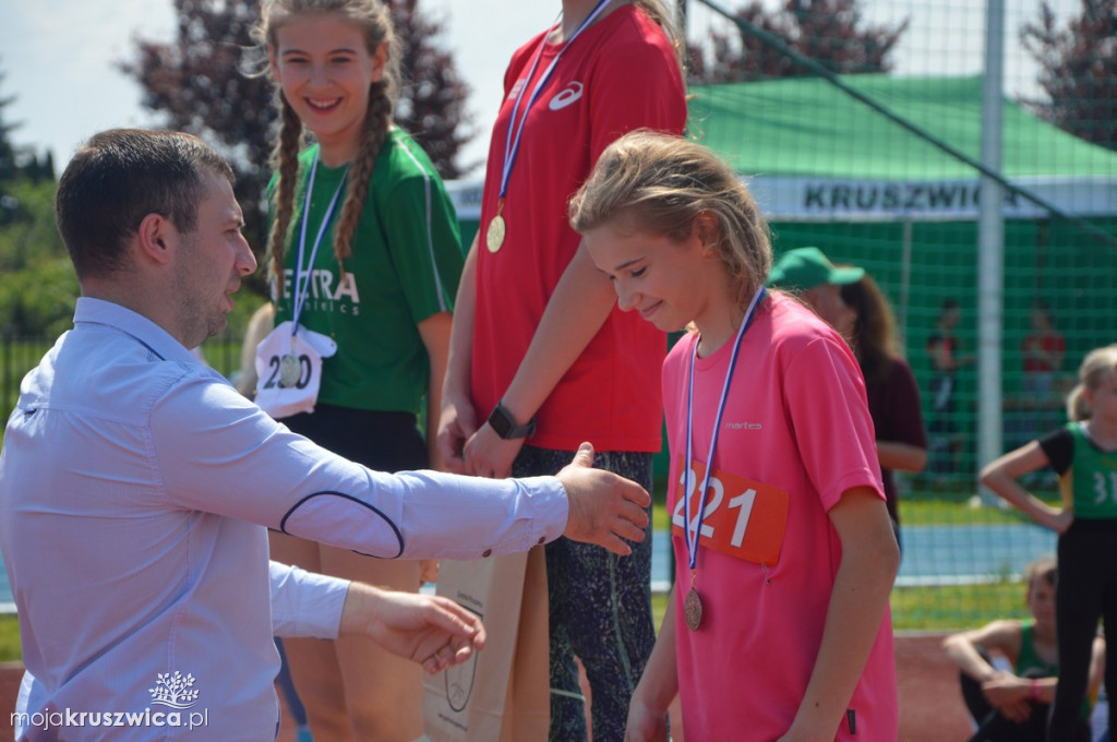 Otwarte Mistrzostwa Kruszwicy dzieci w lekkiej atletyce.
