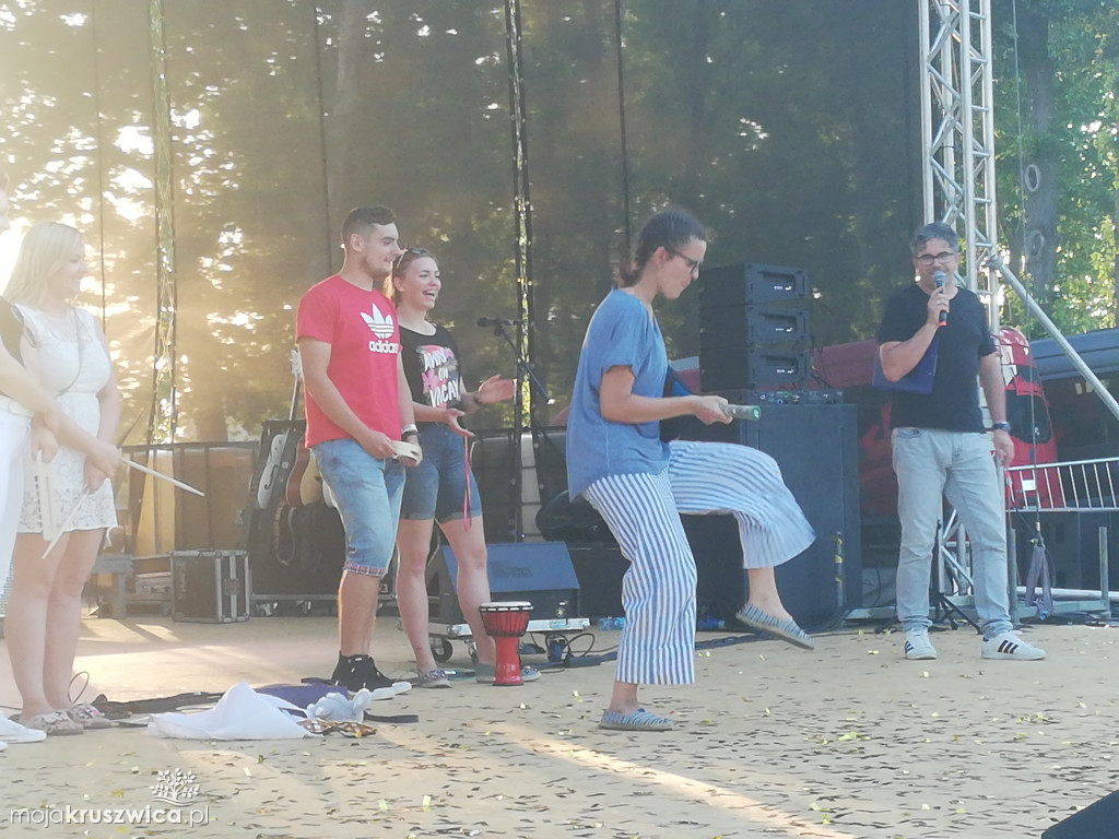 Tabu na scenie!