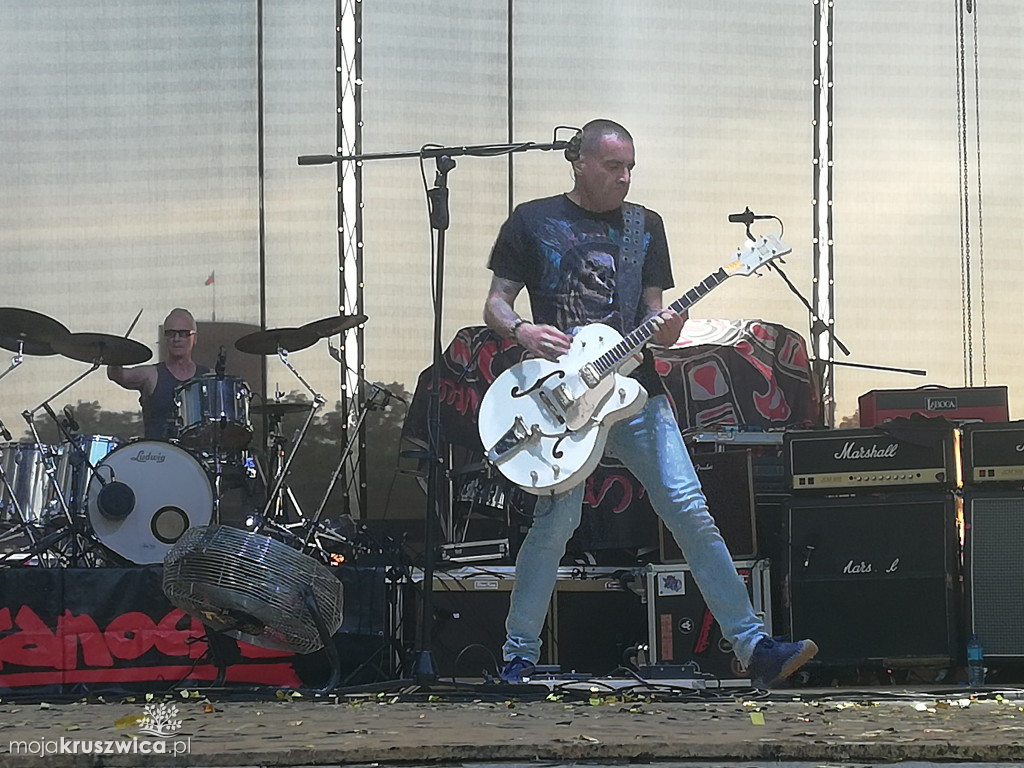 Kobranocka na scenie