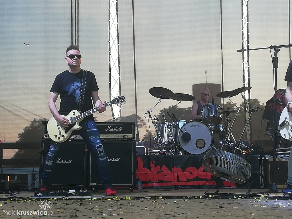 Kobranocka na scenie