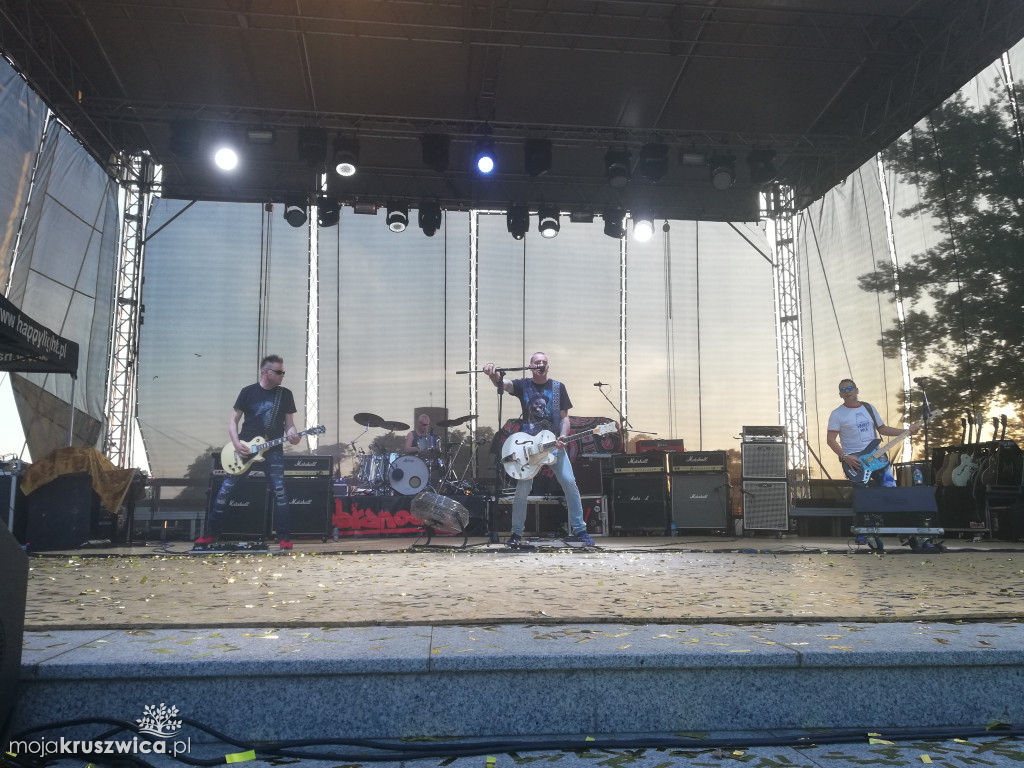 Kobranocka na scenie