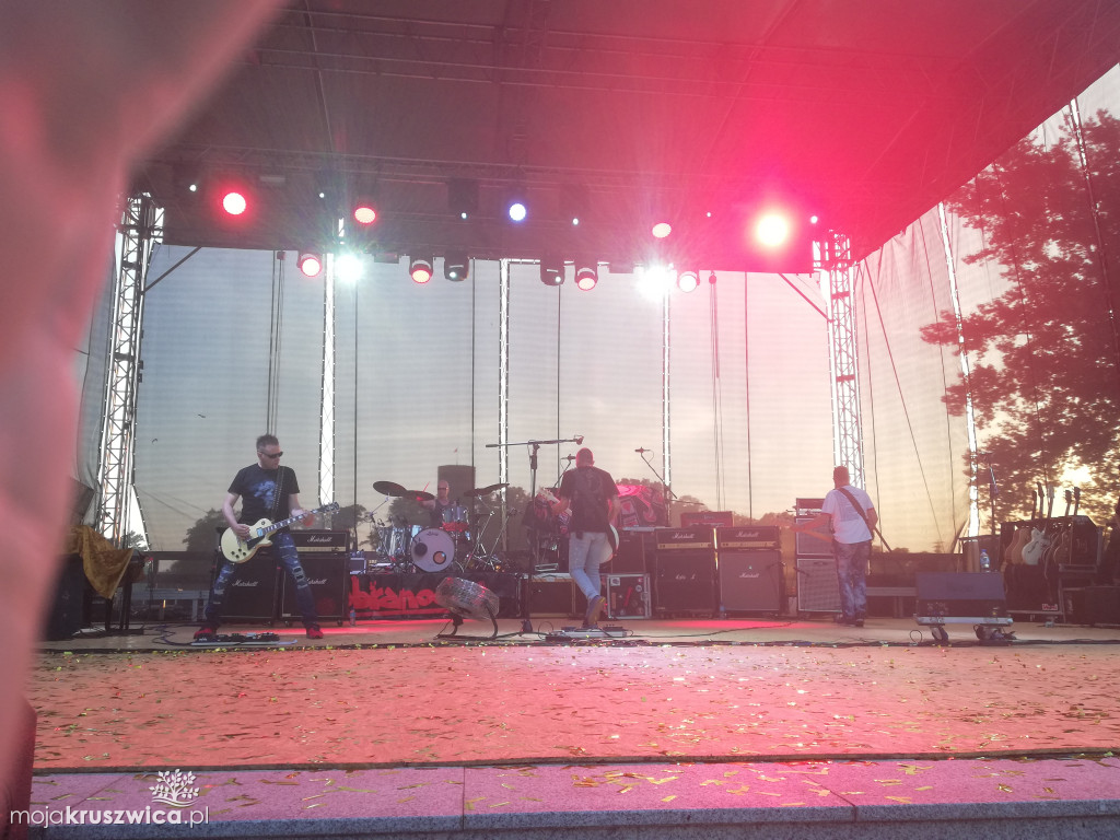 Kobranocka na scenie