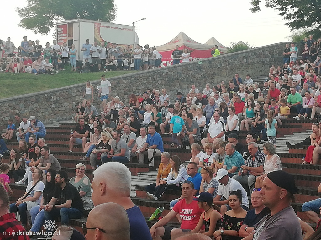 Kobranocka na scenie