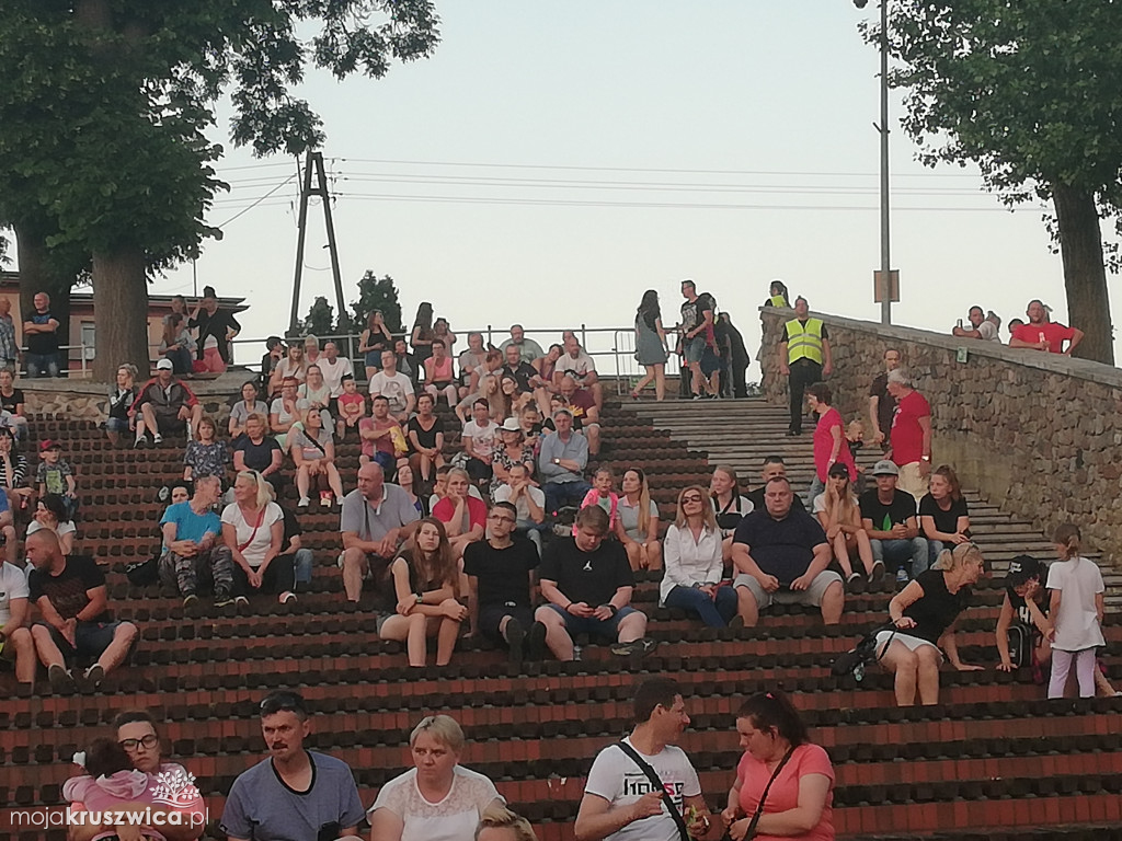 Kobranocka na scenie