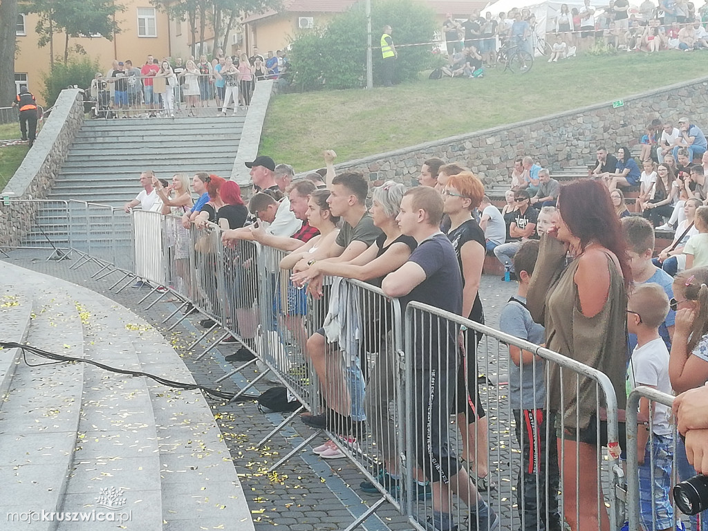 Kobranocka na scenie