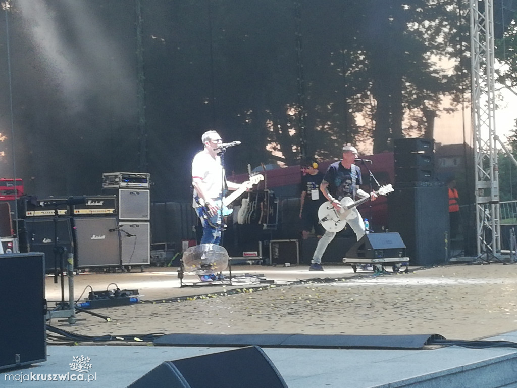 Kobranocka na scenie