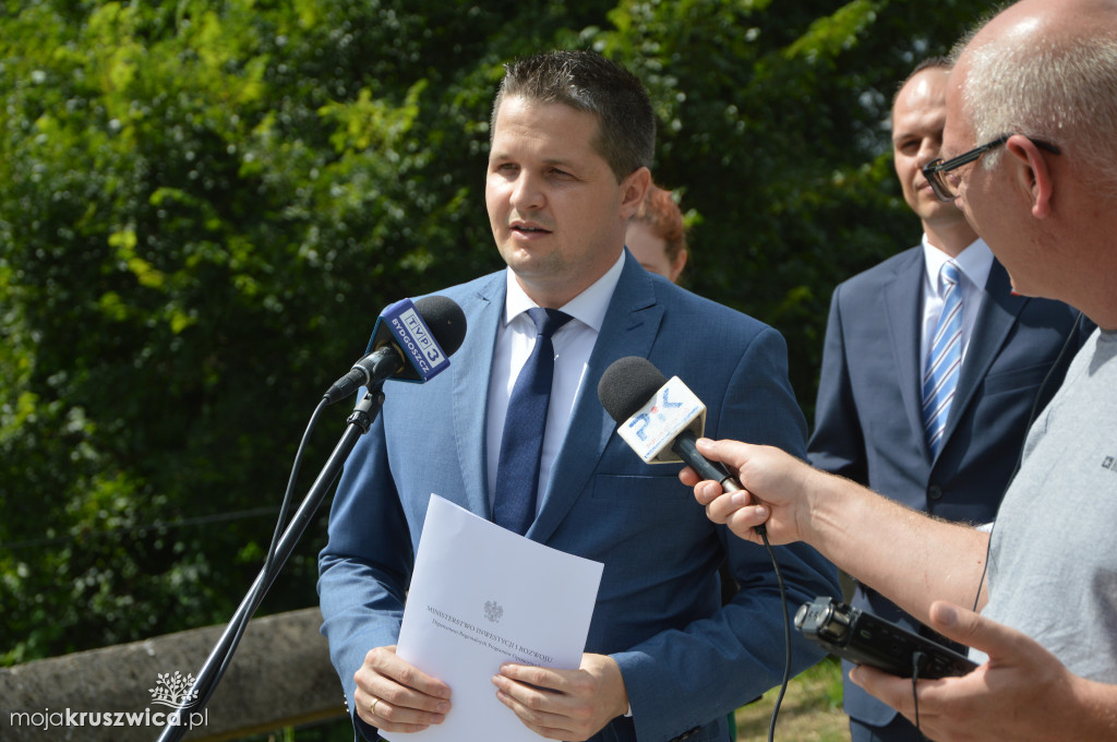 Konferencja prasowa w Kobylnikach